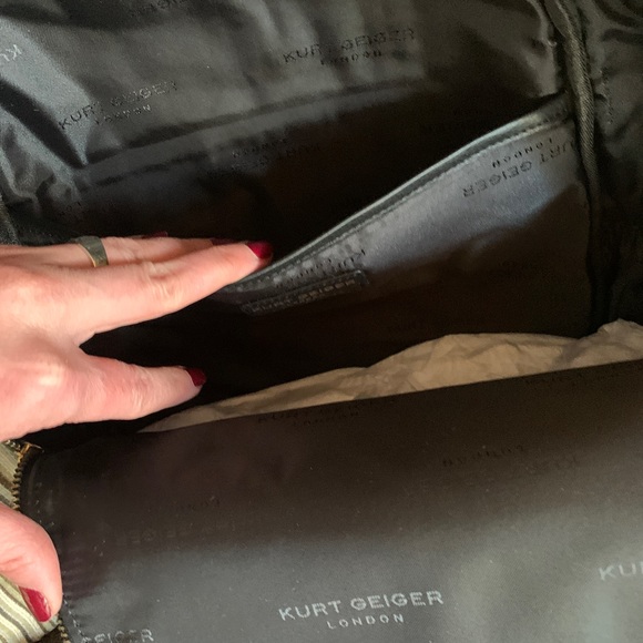 Authentic KURT GEIGER LONDON Pebbled leather two way top zip backpack - Picture 6 of 16